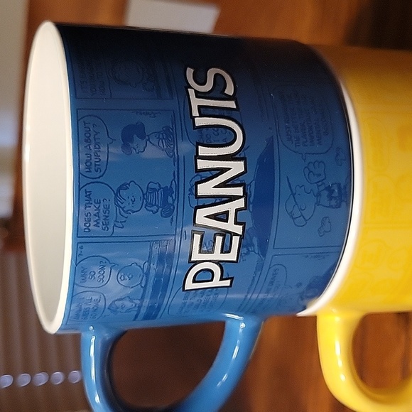 Peanuts Comic Strip Linus & Lucy Stackable Coffee Mugs - Picture 3 of 10
